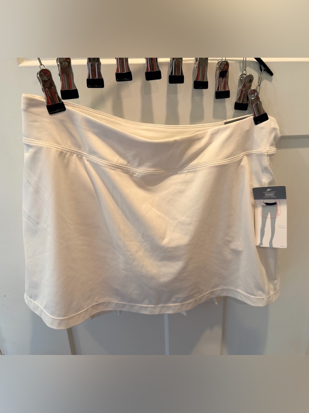 NWT Xersion White Quick Dri Active Skort Medium